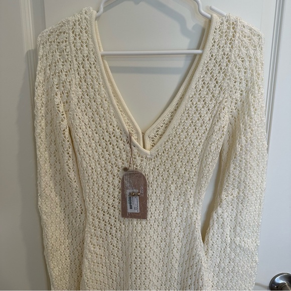 Meshki Cream Crochet Maxi Dress with Keyhole Front - Picture 6 of 7